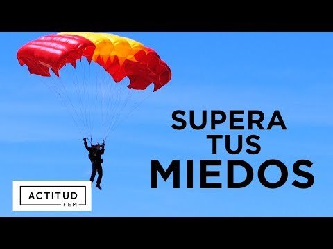 Laura Escobedo, una mujer que aprendió a superar sus miedos volando | ActitudFEM