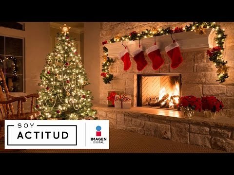 Si piensas comprar un árbol artificial, tienes que ver este vídeo antes | ActitudFEM