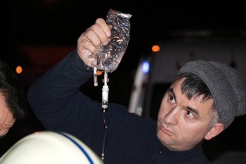 Tem'de Feci Kaza: 2 Kişi Araç İçinde Sıkıştı