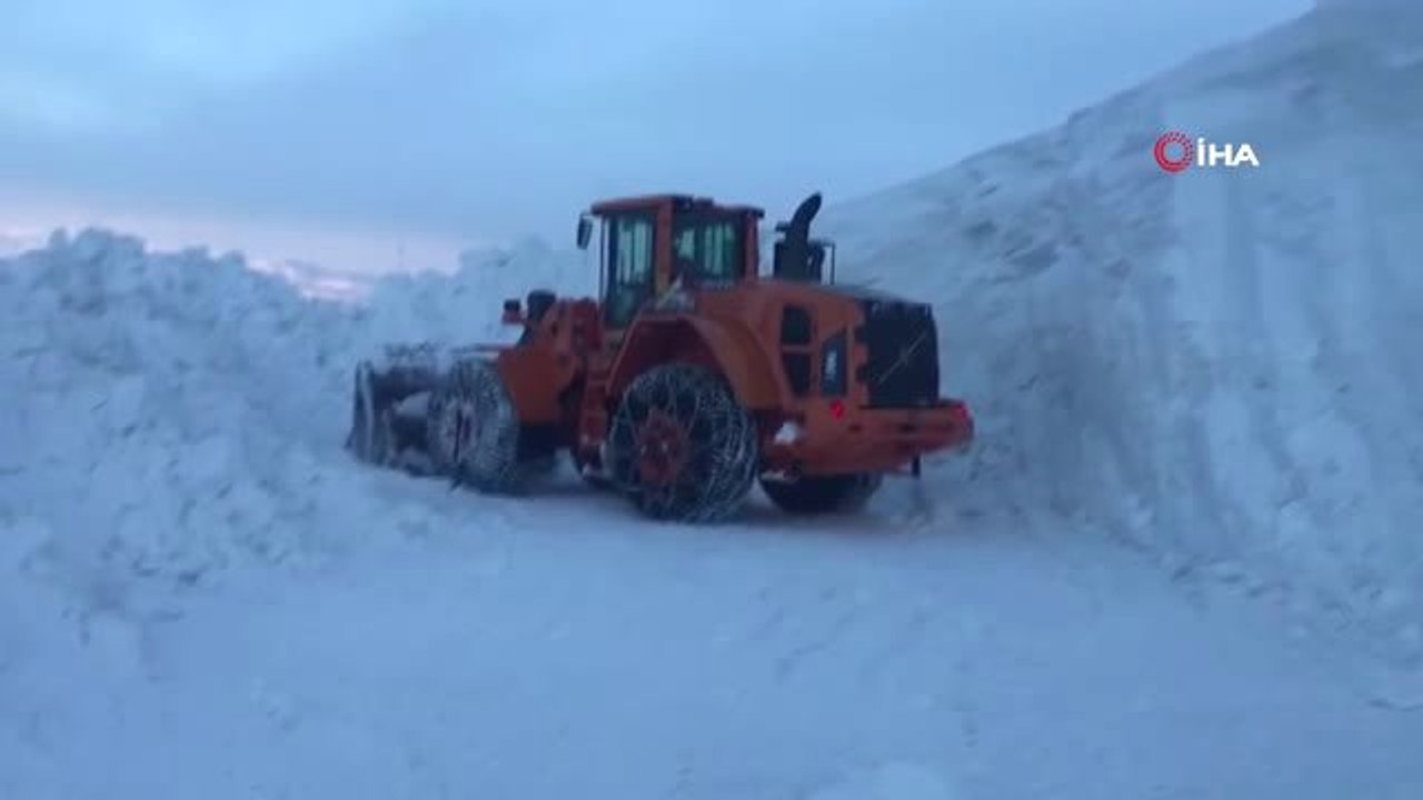 Kar Kalınlığının 5 Metreyi Bulduğu Adıyaman-Sincik-Malatya Karayolu Bir Ay Sonra Ulaşıma Açıldı