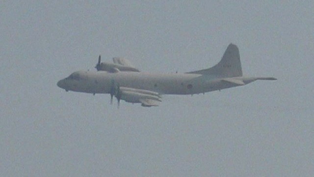 軍, '日 초계기' 근접 비행 사진 공개 / YTN