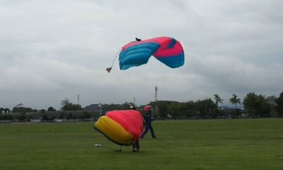 Uji Kemampuan Korps Paskhas Lewat Terjun Penyegaran
