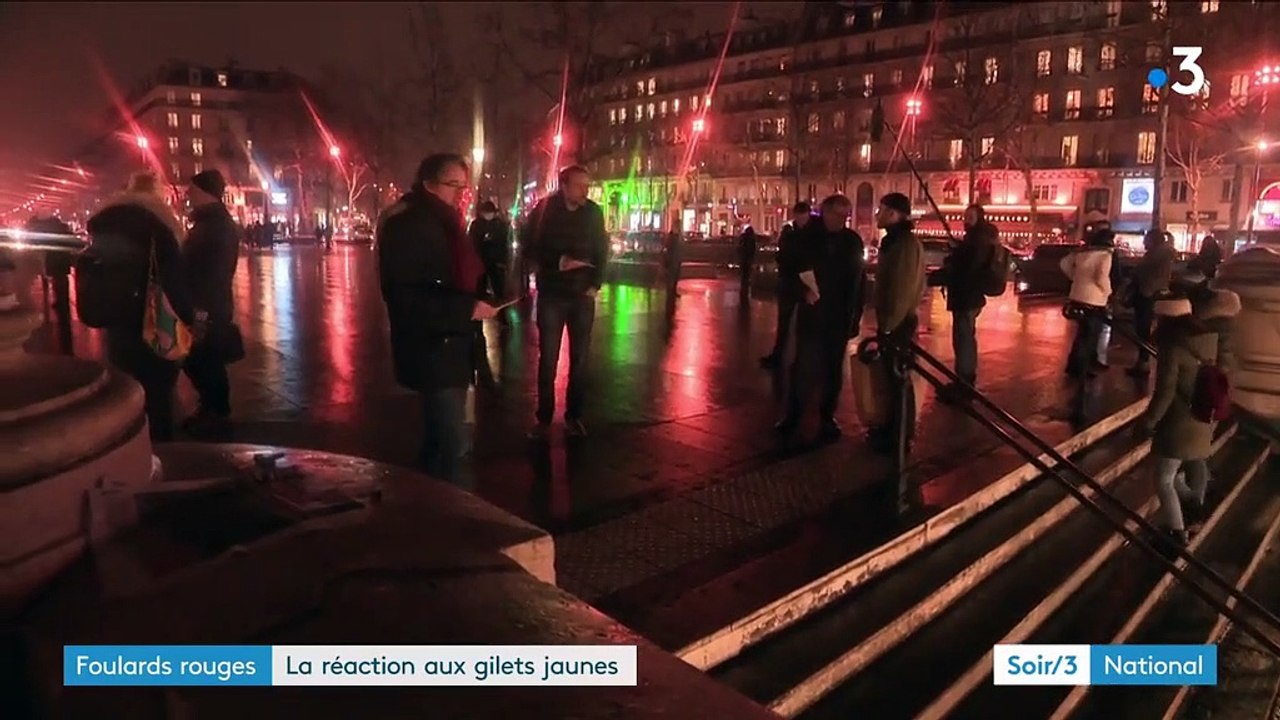 "Foulards rouges" et "gilets bleus" contre "gilets jaunes"