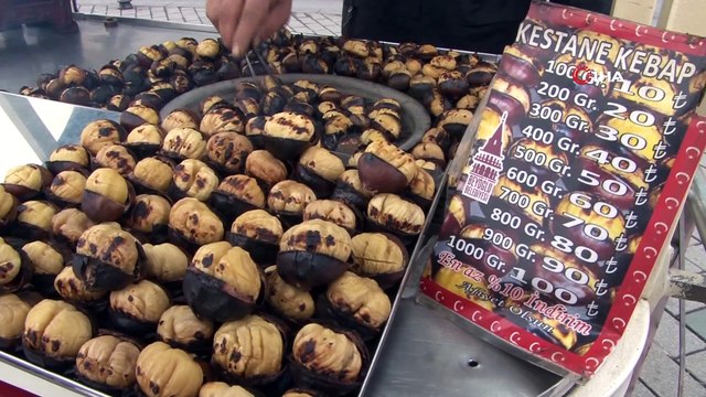 Vatandaşlardan cep yakan sokak lezzeti kestane fiyatlarına tepki