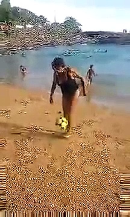 Questa signora è più forte di Higuain!!!