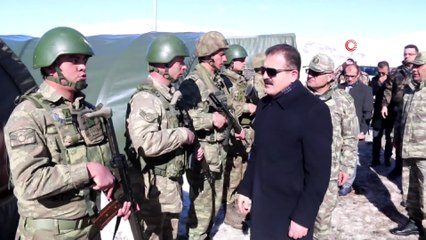 Sınırın sıfır noktasında görev yapan askerlere moral ziyareti