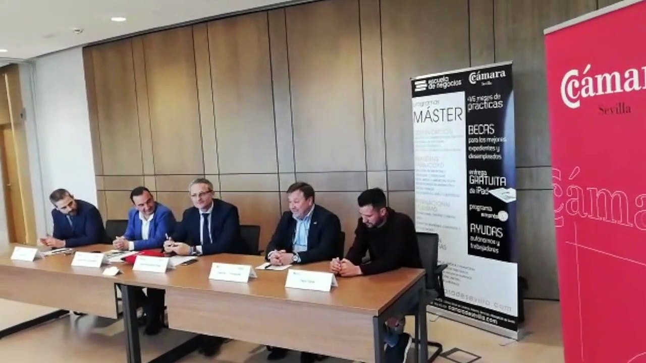 José Vilches Rodríguez, manager de la marca Mini, en el master periodismo deportivo sobre motor de la Cámara de Comercio