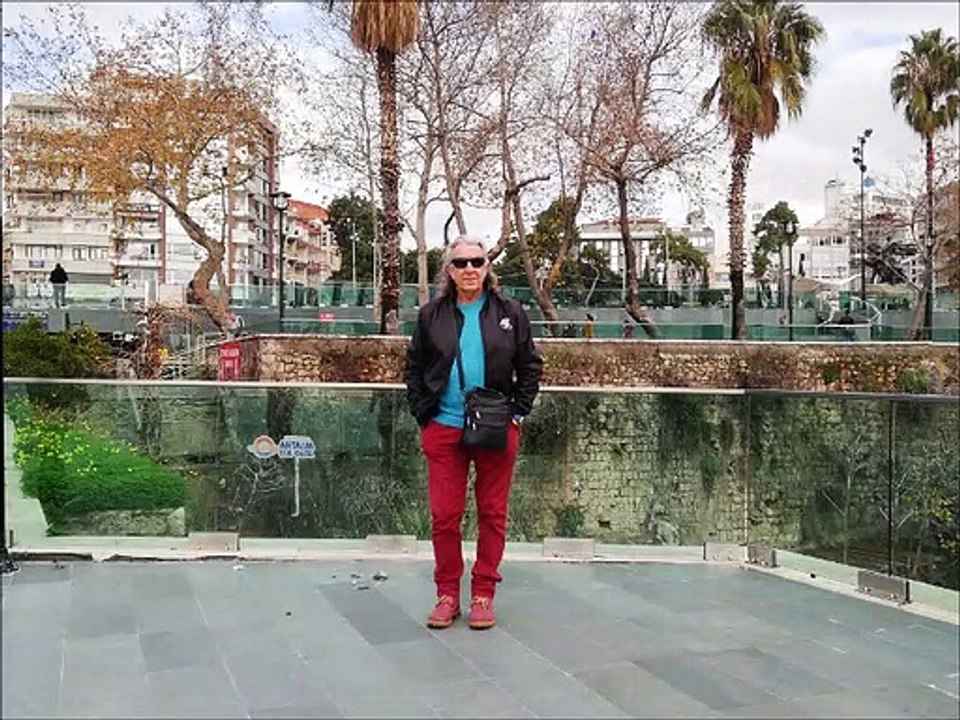 1-İHSAN GÜVENÇ-GECE KİPRİKLİ KADIN