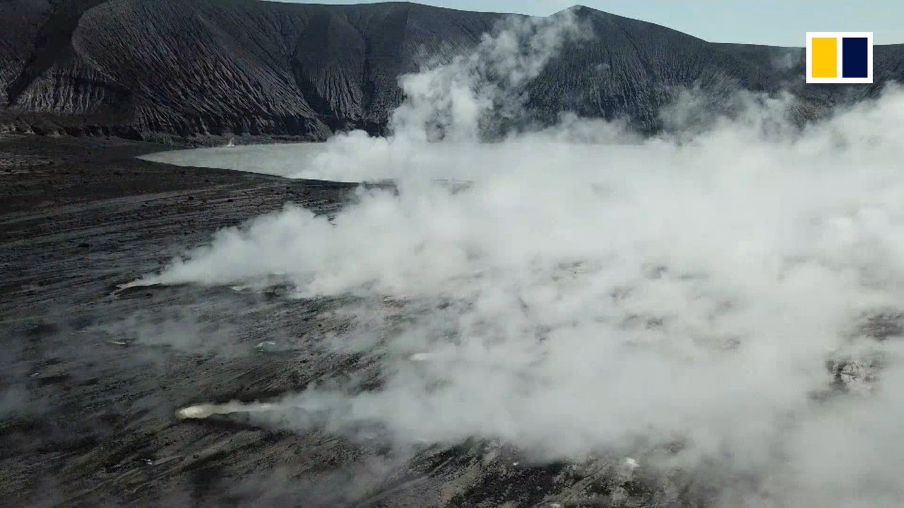 Volcano loses height