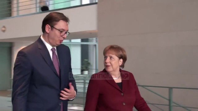 Thaçi dhe Vuçiç në Davos, por nuk ka takim mes tyre - Top Channel Albania - News - Lajme