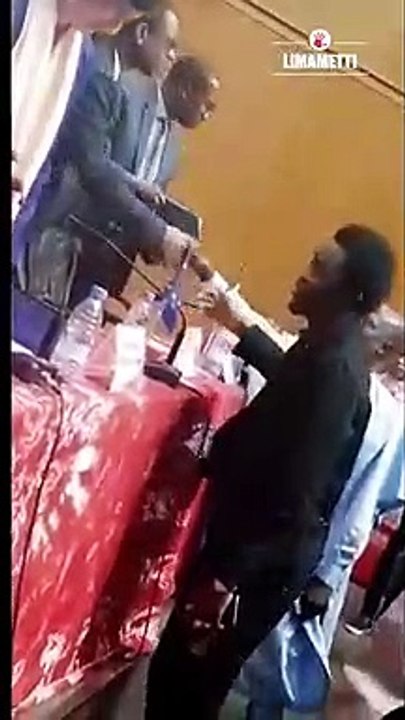 Rencontre Wally Seck et Youssou Ndour : Le geste surprenant des 2 stars