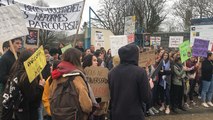 Manifestation des élèves et des profs du lycée bellevue contre les e3c