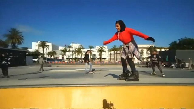 Moroccan female skater goes against the tide