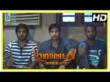 Demonte Colony movie scenes | Arulnithi and friends feel a strange presence in room | Ramesh Thilak