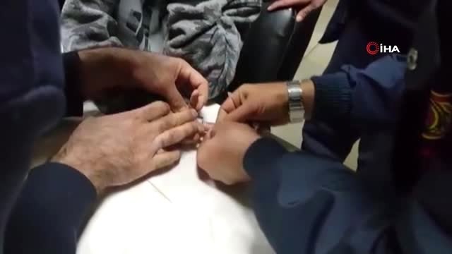 Çocuğun Cıvata Somununa Sıkışan Parmağını İtfaiye Çıkarttı