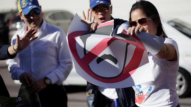 The Brief from Brussels: Venezuela, climate march, yellow vests