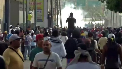 La represión del tirano Maduro provoca ya 26 muertos y más de 300 detenidos en las protestas