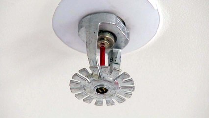 "모든 병원에 스프링클러 설치"...아직도 심의中 / YTN