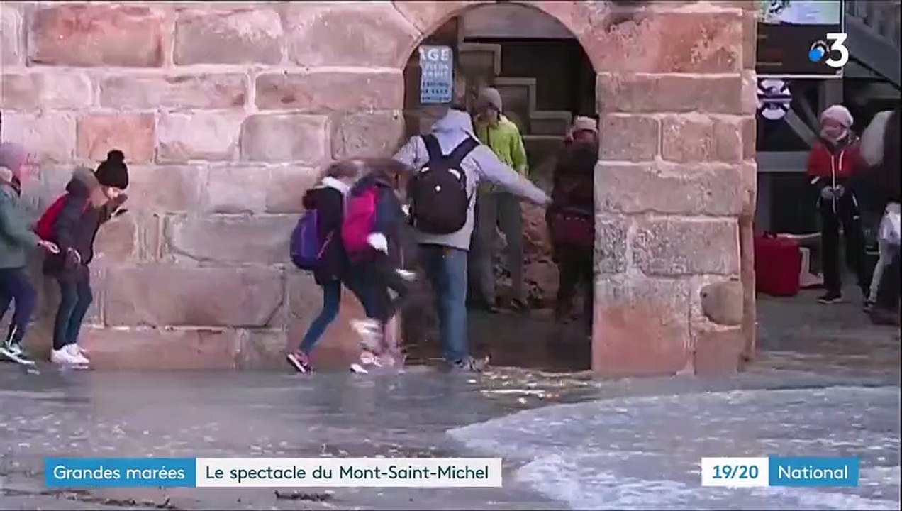 Manche : le spectacle des grandes marées au Mont-Saint-Michel