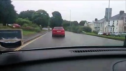Un essuie-glace qui essuie à l'envers... Bizarre