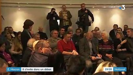Emmanuel Macron s'invite dans un débat citoyen dans la Drôme