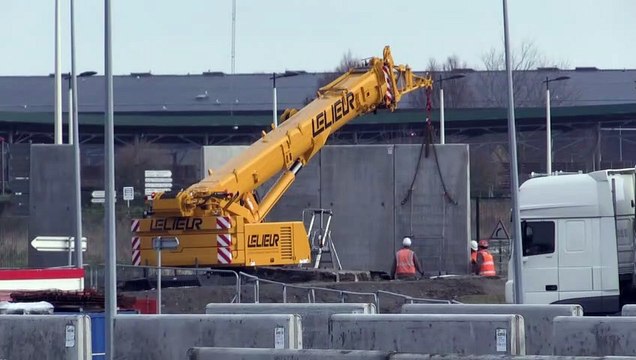 Migrants: un nouveau mur anti-intrusions à Calais