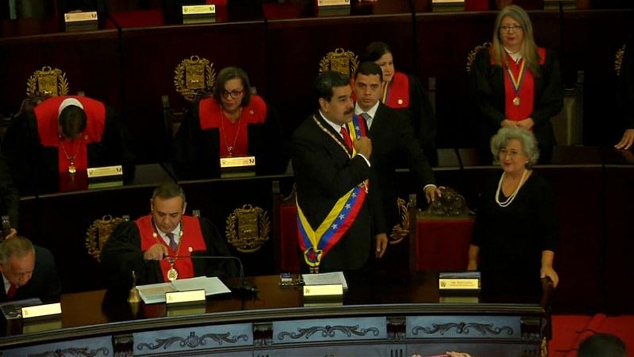 Machtkampf in Venezuela: Das Militär warnt vor Bürgerkrieg, Maduro weist US-Diplomaten aus