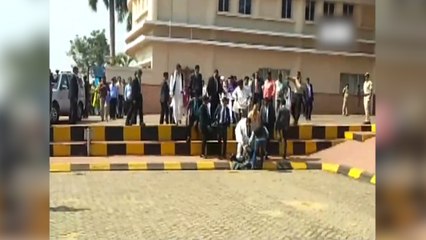 Rahul Gandhi picks up photographer who tripped, fell at Bhubaneswar Airport