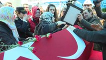 Şehit polis memuru için tören düzenlendi - İZMİR