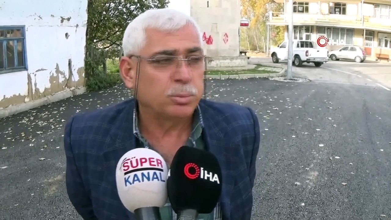 Camisiz Minareyi Görenler Şaşırıyor