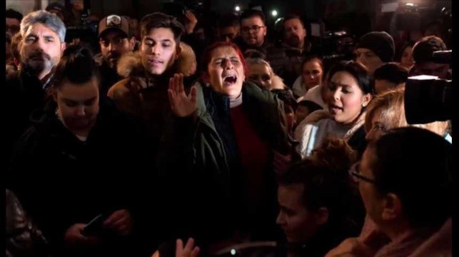 José Rosello et Vicky Garcia, les parents de Julen, ont été réconfortés par des chants et des prières à Totalán