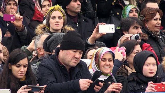 Bedelli askerlik yapanlar terhis oldu - Törene, oğlu terhis olan Lütfi Elvan da katıldı - MANİSA