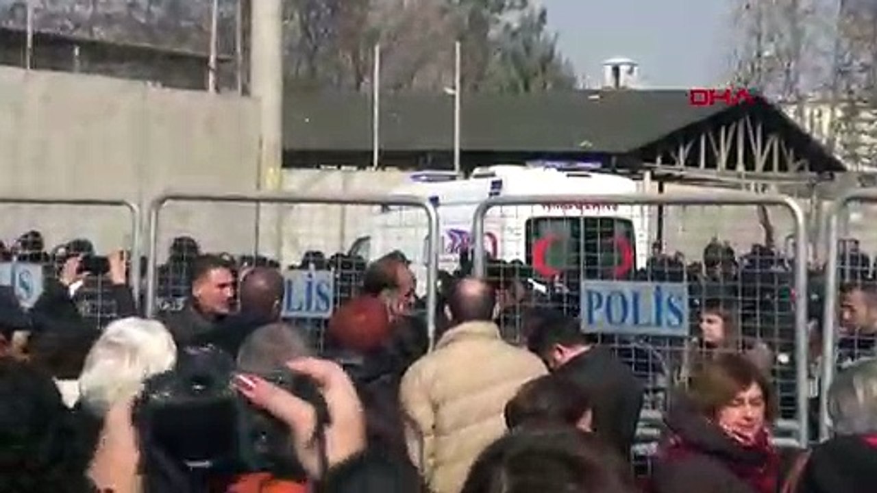 Diyarbakır 79 Gündür Açlık Grevinde Olan Hdp'li Güven'e Tahliye