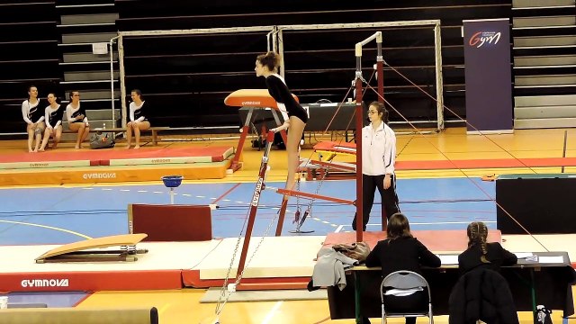 Compétition du 20/01 BARRES ASYMETRIQUE Elsa