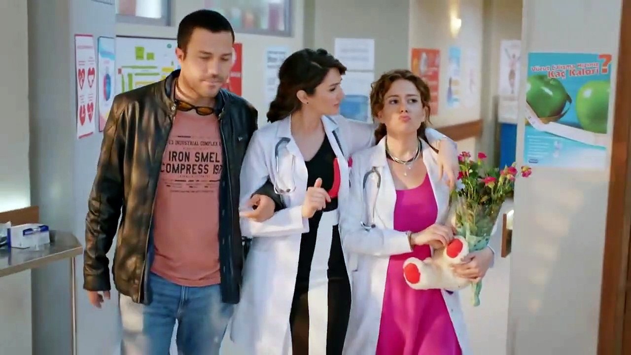 Nisan ve Sinan kurtuldu! - Acil Aşk Aranıyor 10. Bölüm