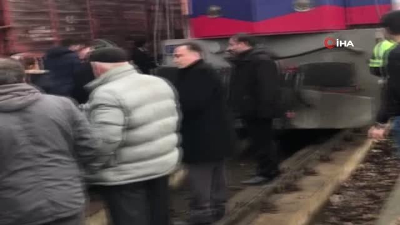 Yer Bulamayınca Treninin Yolunu Kestiler