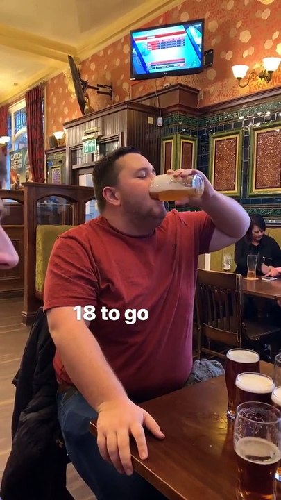 23 pintes de bières avalées cul-sec pour son anniversaire !