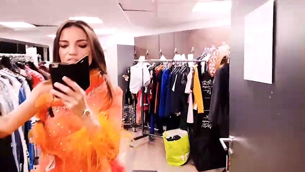 OFF TPMP : Cyril Hanouna et Kelly Vedovelli en roller, Gilles Verdez en Batman et Maxime Gueny chauffeur de salle (Exclu Vidéo)