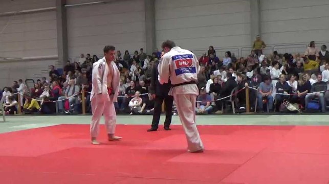 Sofiane Mezoughi (Mons) Vs Anthony Gerard (Top Niveau Tournai) en U21 -81kg au Provincial jeunes 2019 (par Simon Barzyczak)