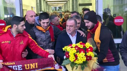 Galatasaray kafilesi, İzmir'e geldi