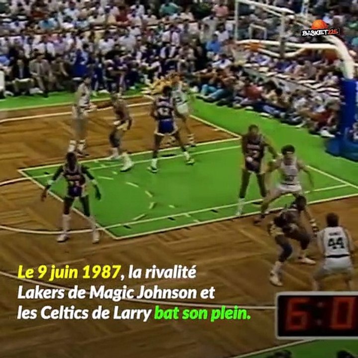 Basket Ball:   le  « Junior sky-hook ».