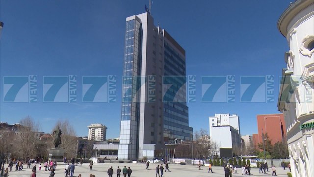 SHBA PRESION NDAJ KOSOVES «TE HIQET TARIFA NDAJ SERBISE» - News, Lajme - Kanali 7