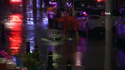 Bodrum’da şiddetli yağış etkili oldu... Yollar göle döndü