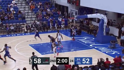 Cameron Oliver skies for the big oop