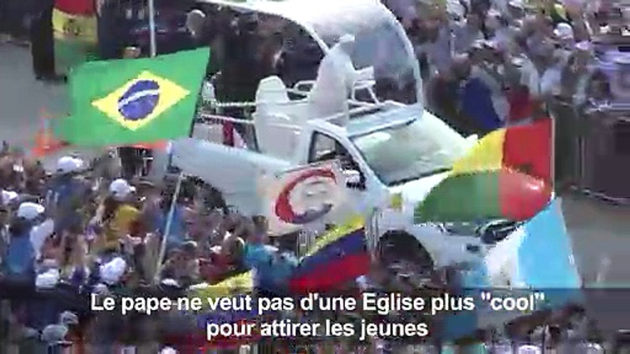 Le pape dit non à une Eglise plus "cool" pour attirer les jeunes