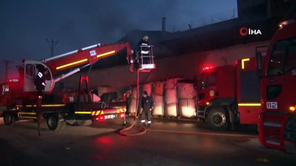 Plastik geri dönüşüm fabrikasında yangın