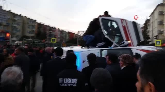 Samsun'da Ambulans ile Otomobil Çarpıştı: 6 Yaralı