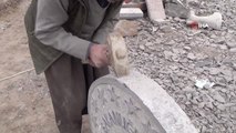 35 Yıllık Taş Ustası, Bazalt Taşlarını Sanat Eserine Dönüştürüyor