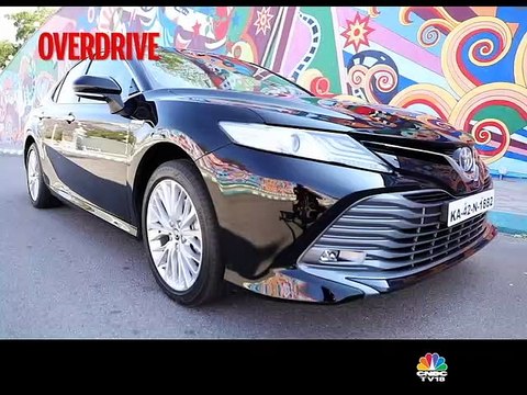 Here's a look at Toyota's new sporty looking Camry Hybrid