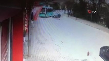 Otomobil, Otobüsle Kafa Kafaya Böyle Çarpıştı